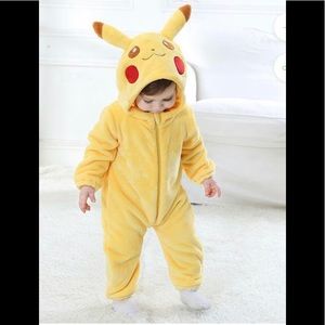 Baby’s 6-9 month Pickachu yellow jumper
